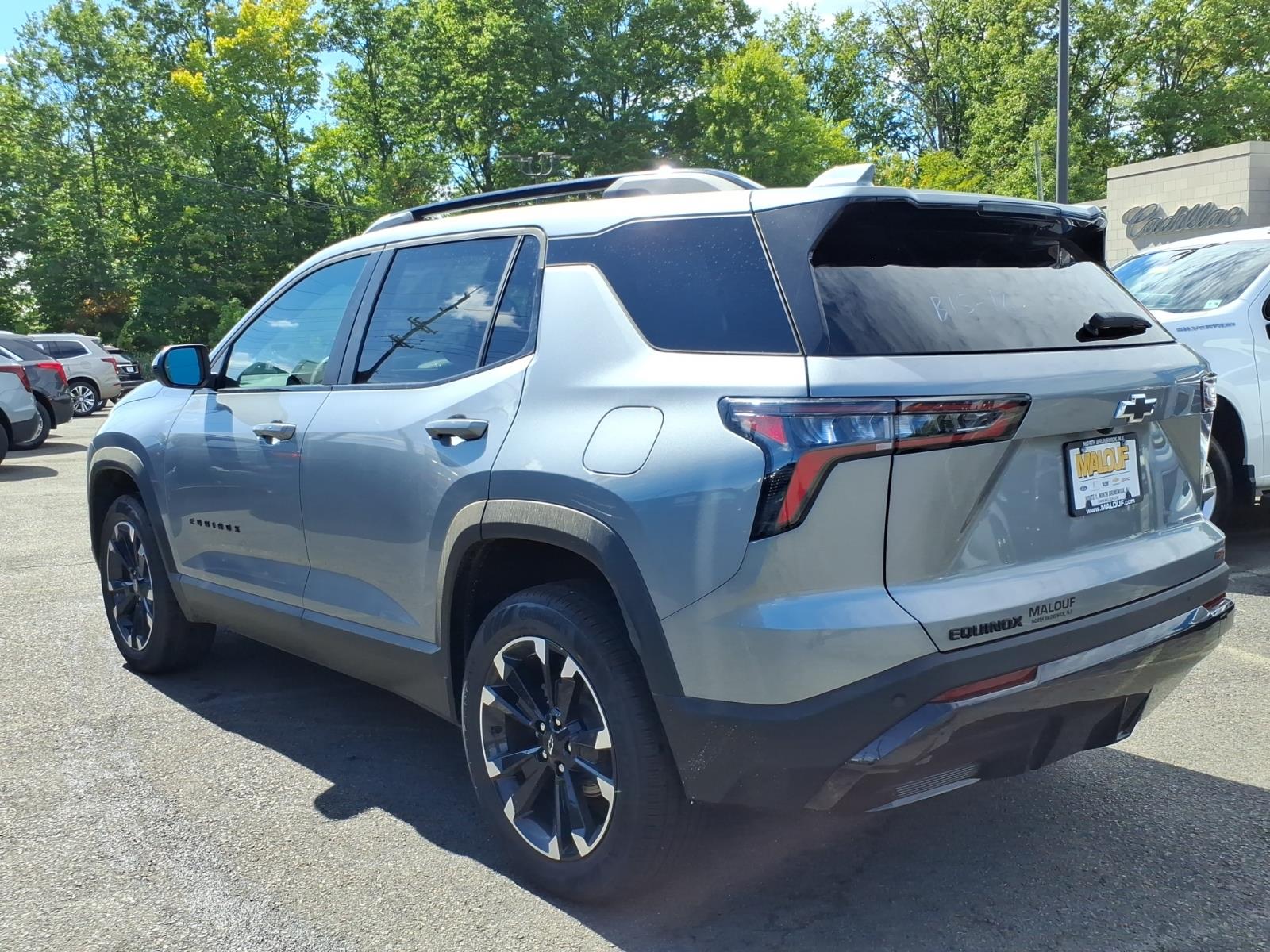 2027 Chevrolet Equinox RS - Photo 4