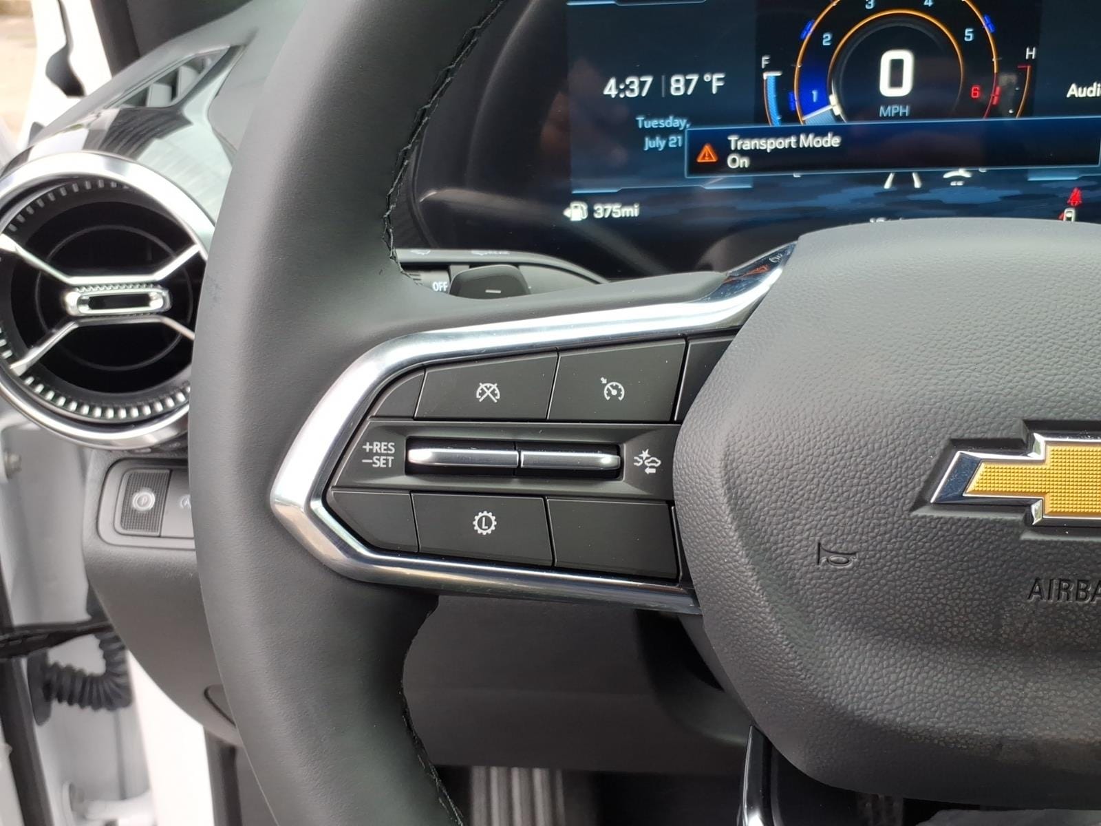 2027 Chevrolet Equinox LT - Photo 15