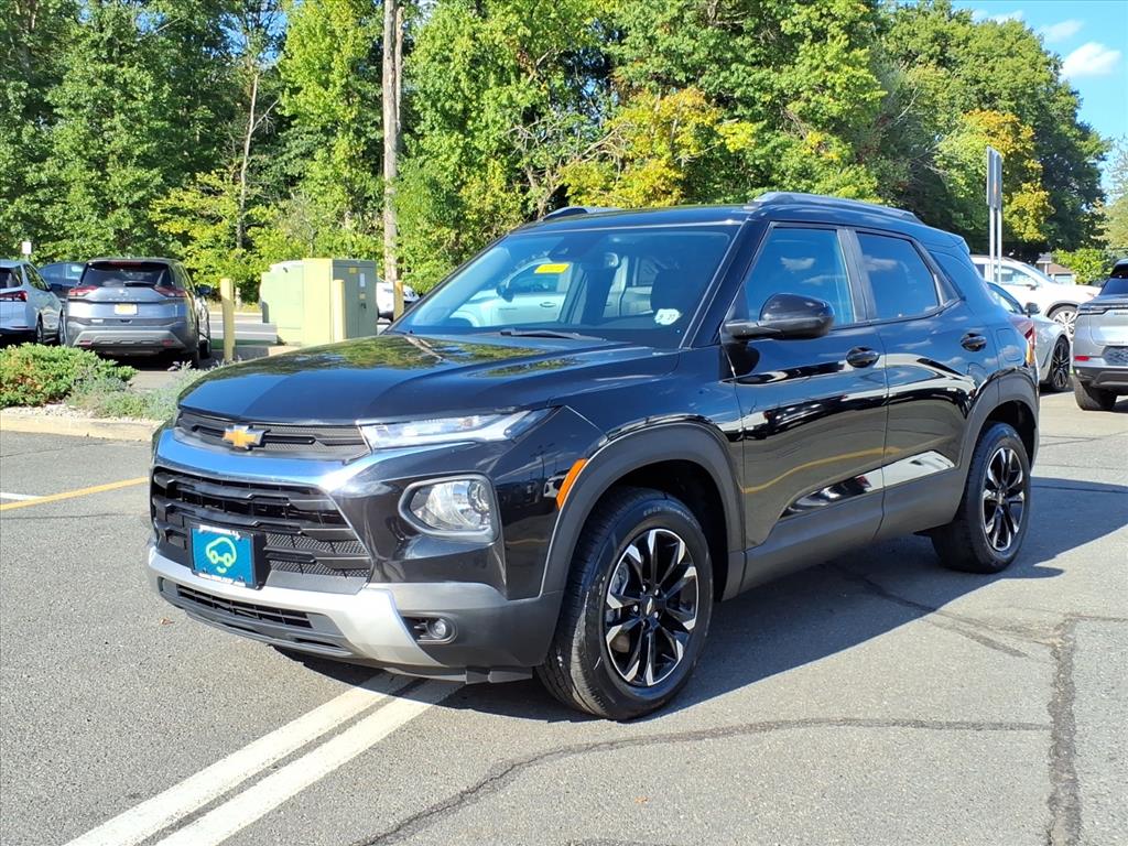2023 Chevrolet Trailblazer LT photo 3