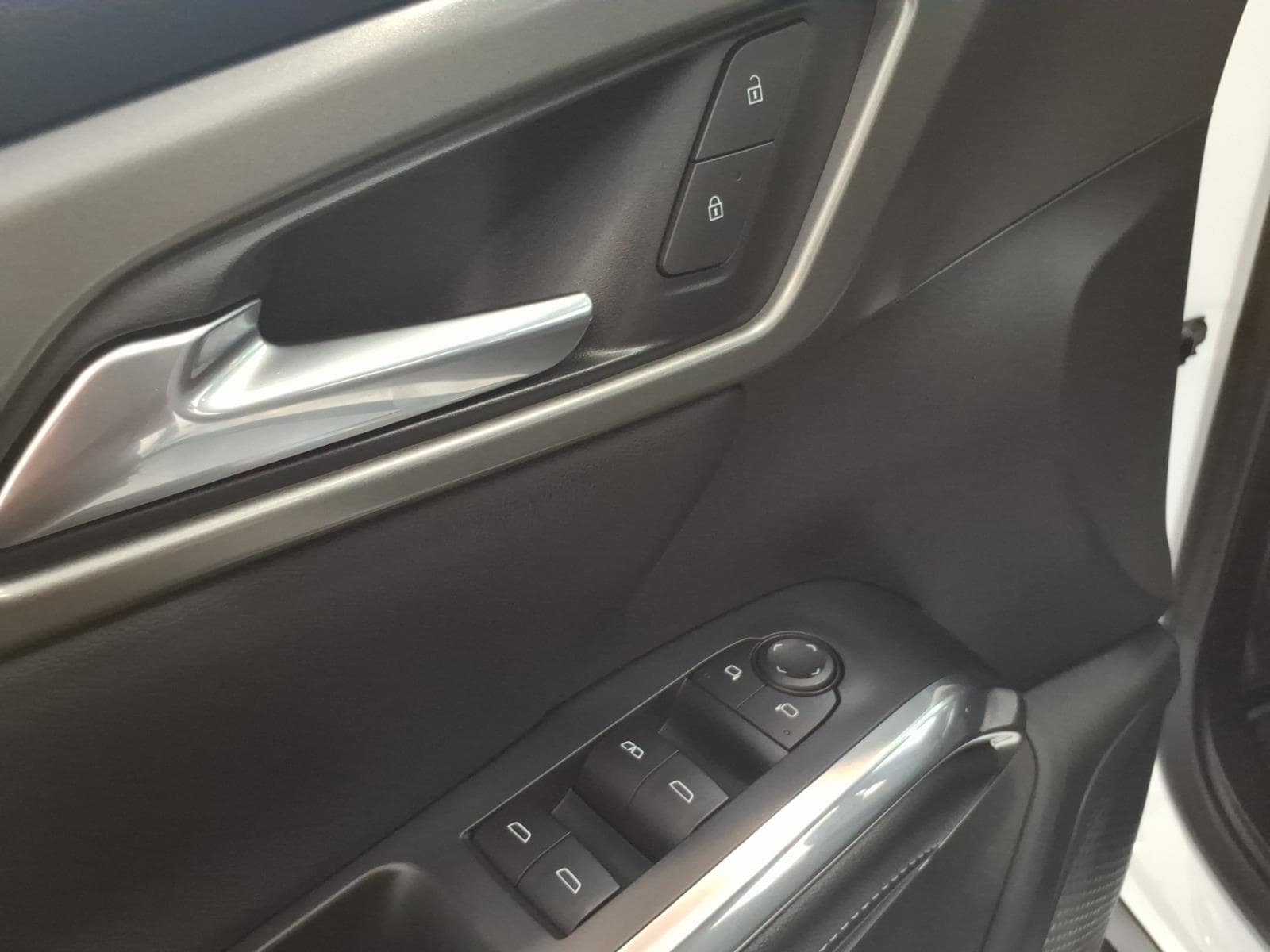 2026 Chevrolet Traverse LT - Photo 14