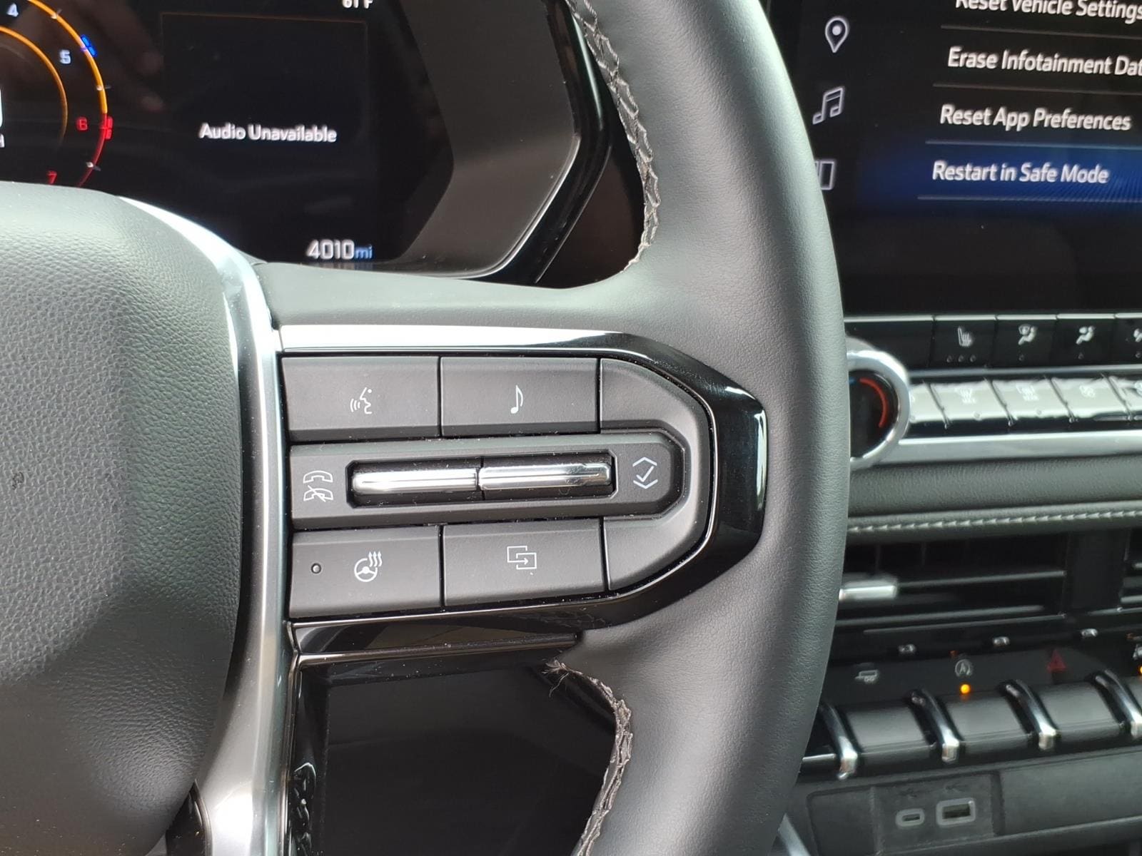 2025 Chevrolet Colorado Work Truck - Photo 17
