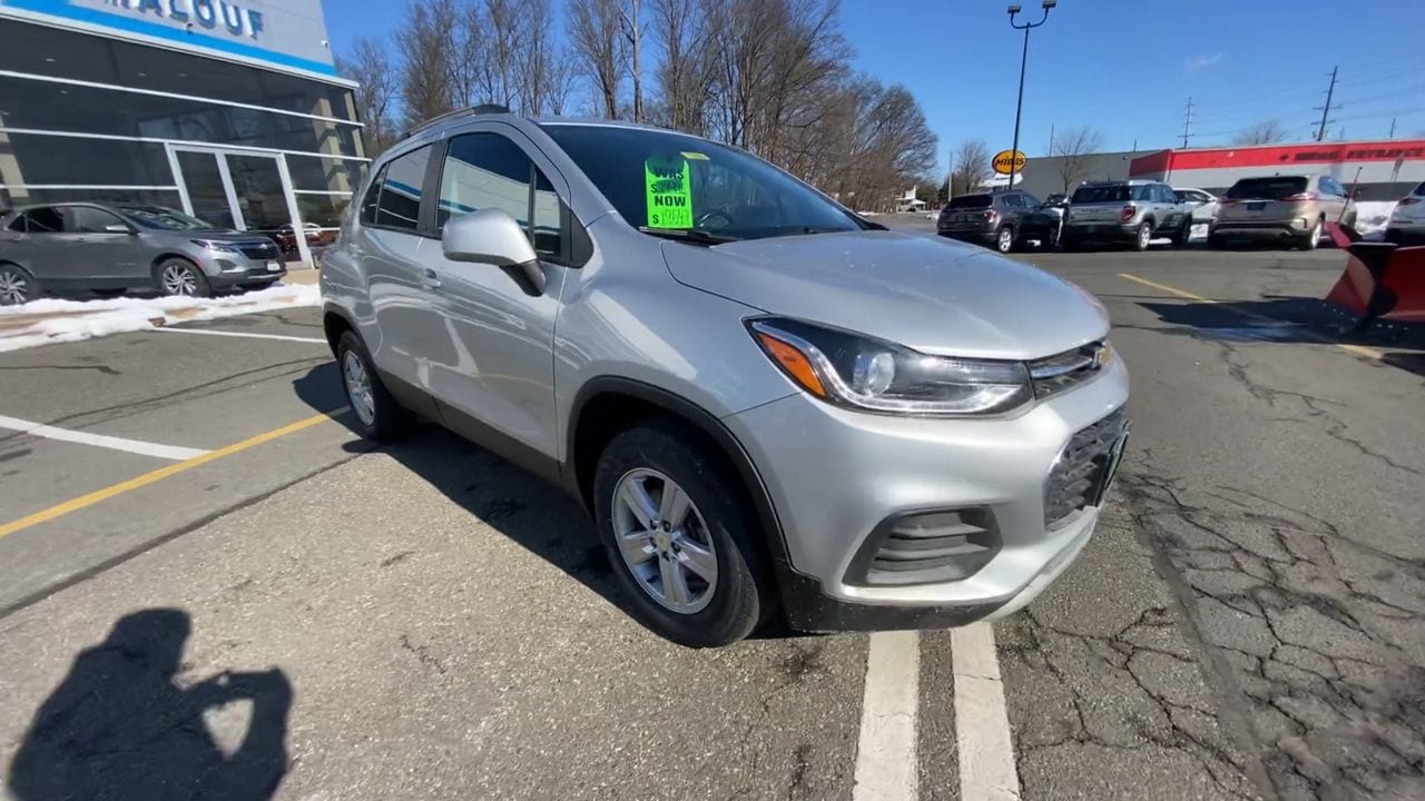 Used 2022 Chevrolet Trax LT with VIN KL7CJPSM0NB514684 for sale in North Brunswick, NJ