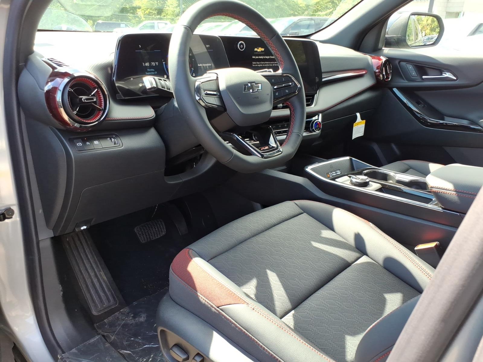 2027 Chevrolet Equinox RS - Photo 11