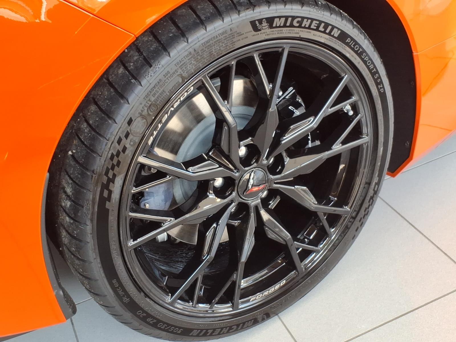 2027 Chevrolet Corvette 3LT - Photo 7