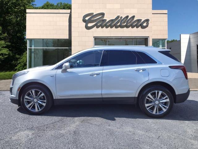 Used 2020 Cadillac XT5 Premium Luxury with VIN 1GYKNDRS1LZ212762 for sale in North Brunswick, NJ