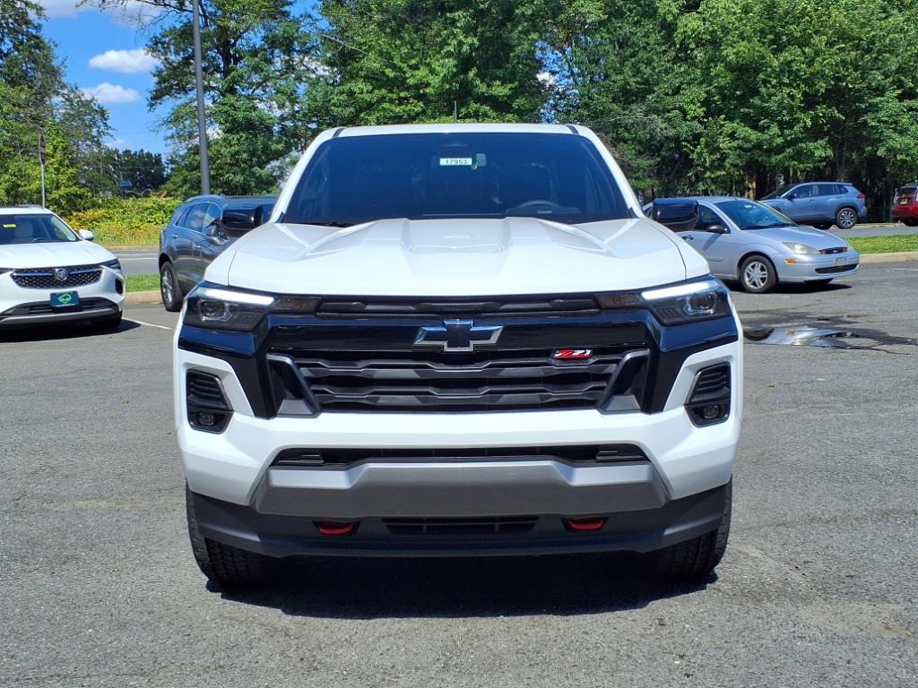 2026 Chevrolet Colorado Z71 photo 2