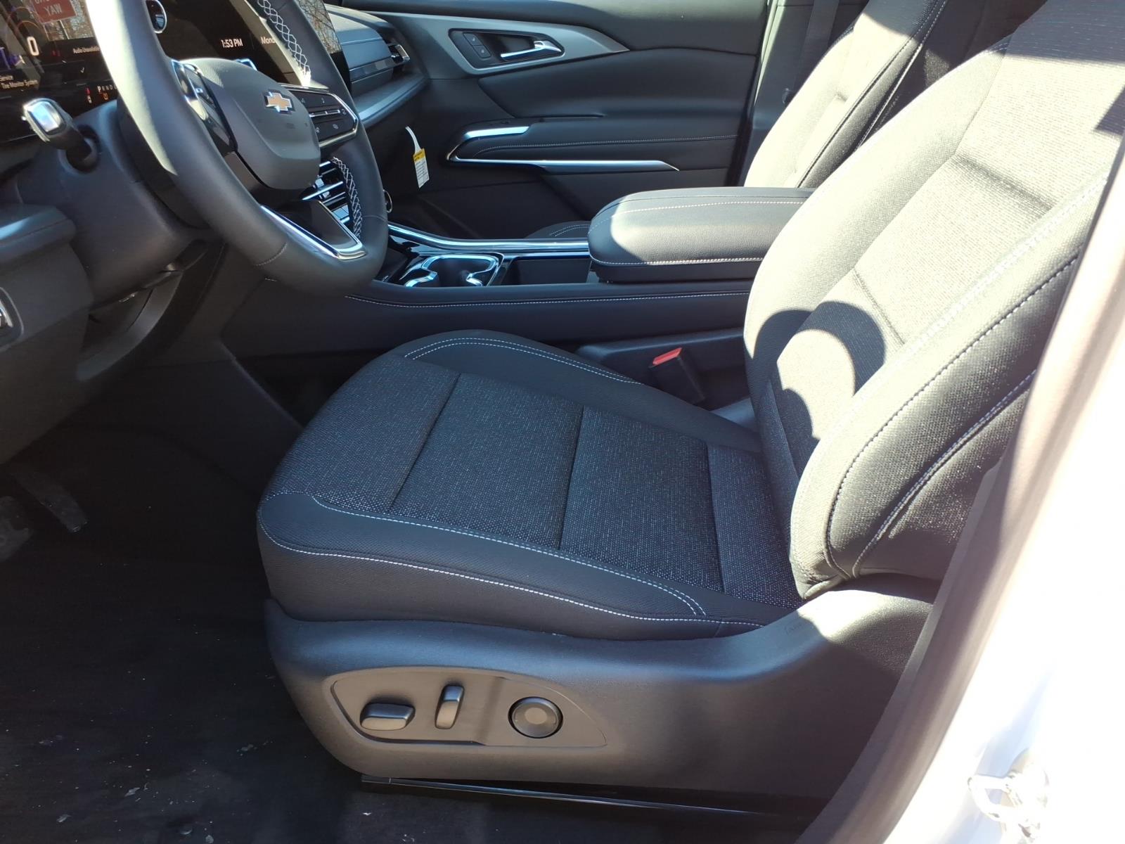 2026 Chevrolet Traverse LT - Photo 14