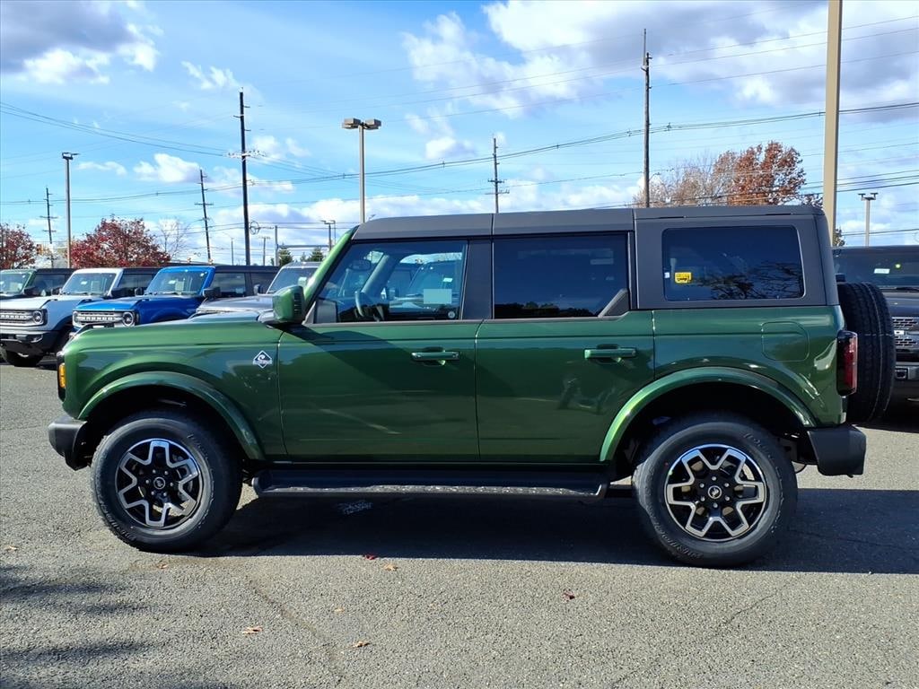 New 2025 Ford Bronco Outer Banks SUV