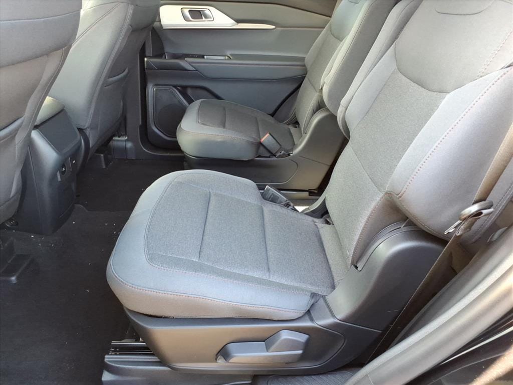 2026 Ford Explorer Active - Photo 13