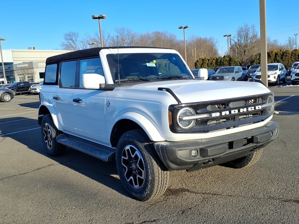 New 2026 Ford Bronco Outer Banks SUV