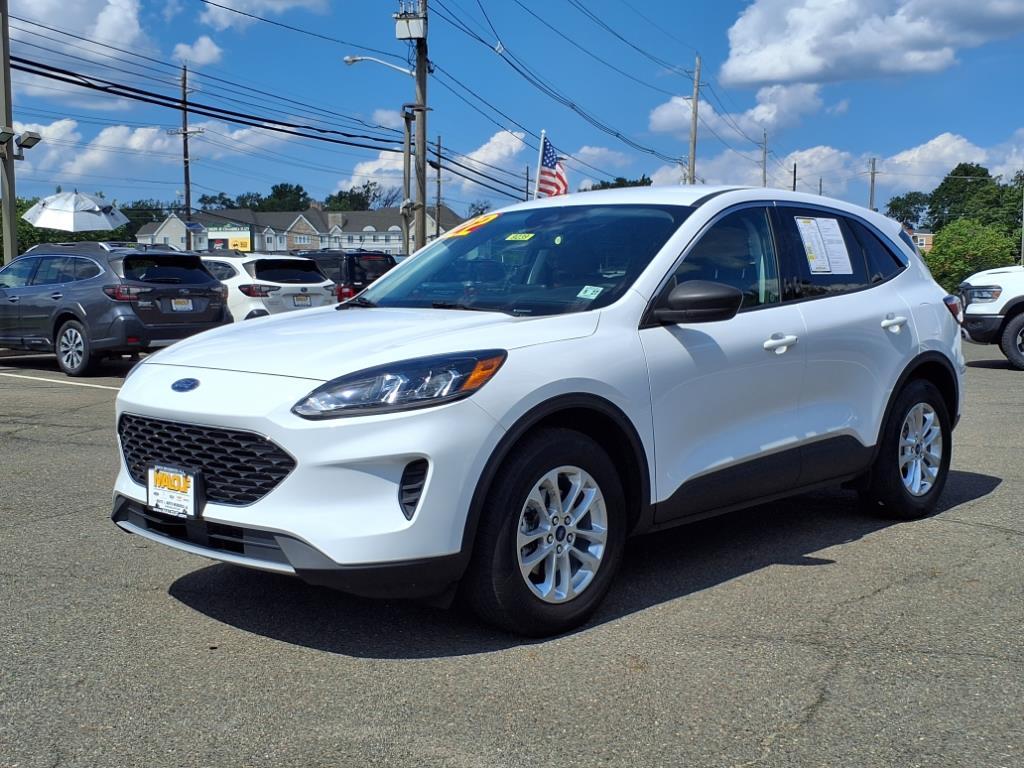 2022 Ford Escape SE photo 3