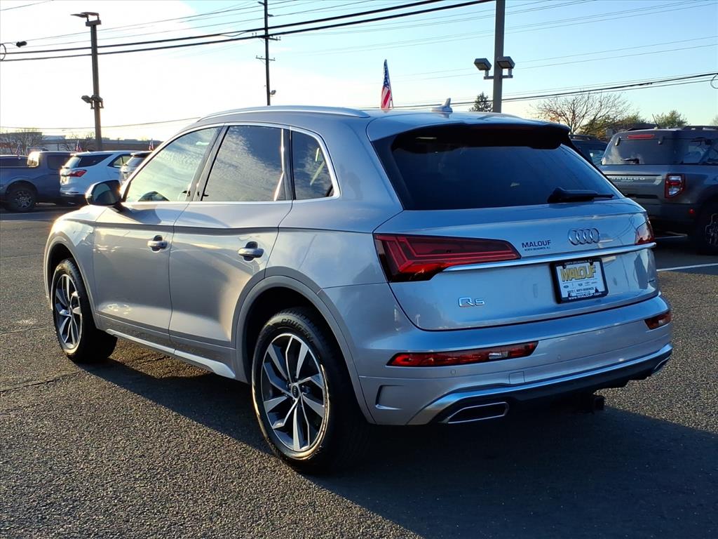 2023 Audi Q5 45 S line Premium photo 2