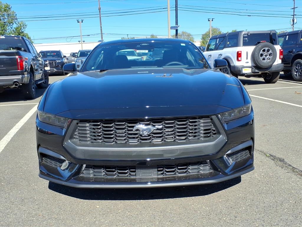2025 Ford Mustang EcoBoost photo 2