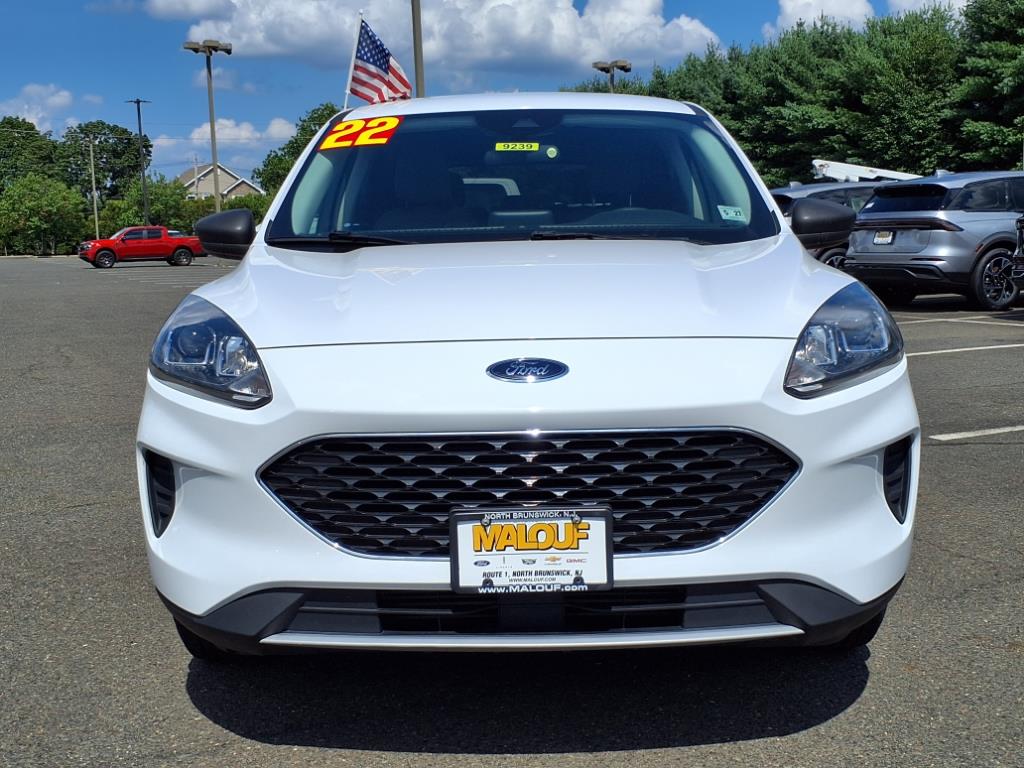 2022 Ford Escape SE photo 2