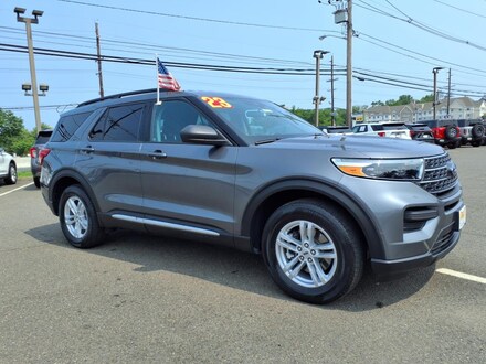 2023 Ford Explorer XLT SUV
