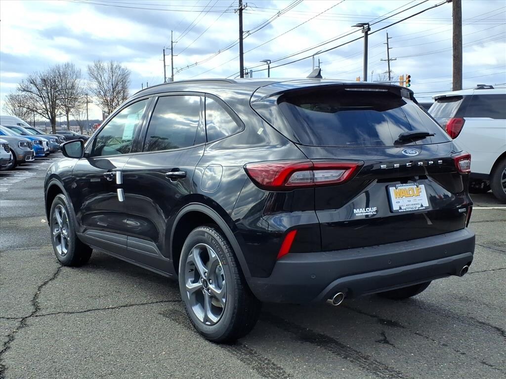 New 2026 Ford Escape Hybrid ST-Line Select SUV