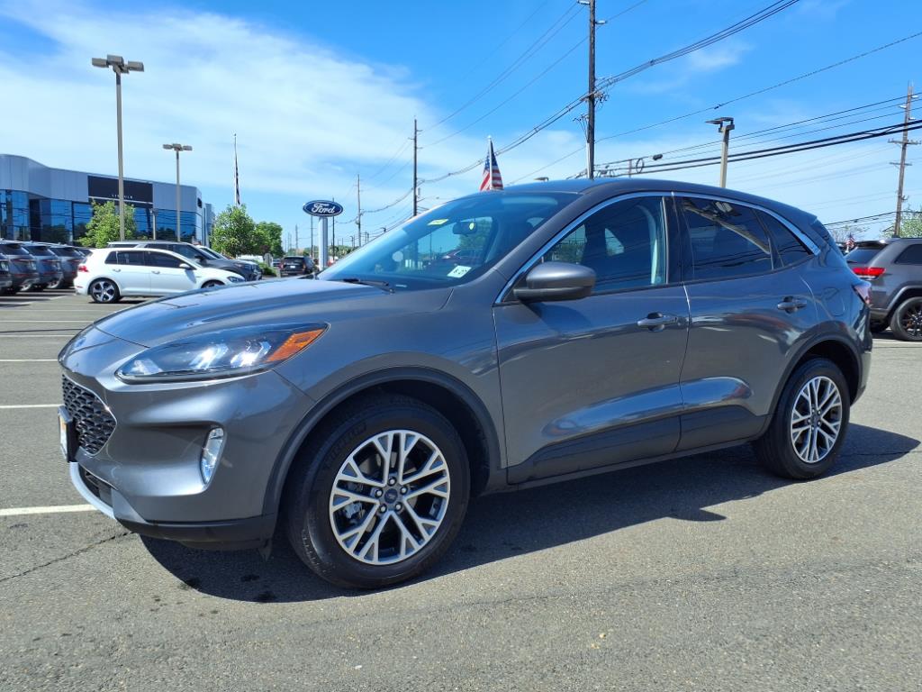 2022 Ford Escape SEL photo 3