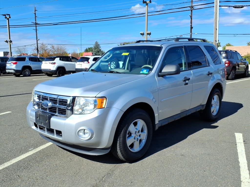 2010 Ford Escape XLT photo 2