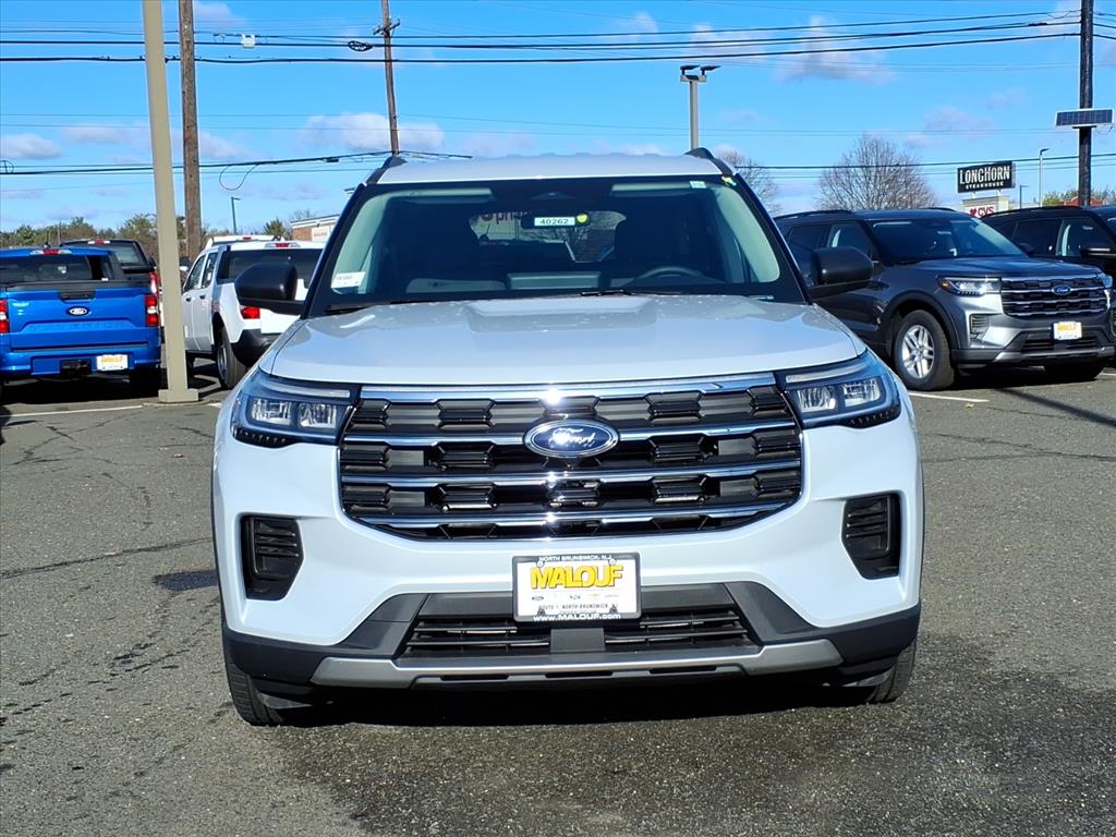 2026 Ford Explorer photo 2