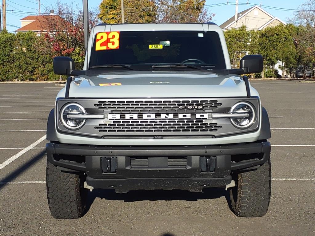 2023 Ford Bronco Badlands photo 2