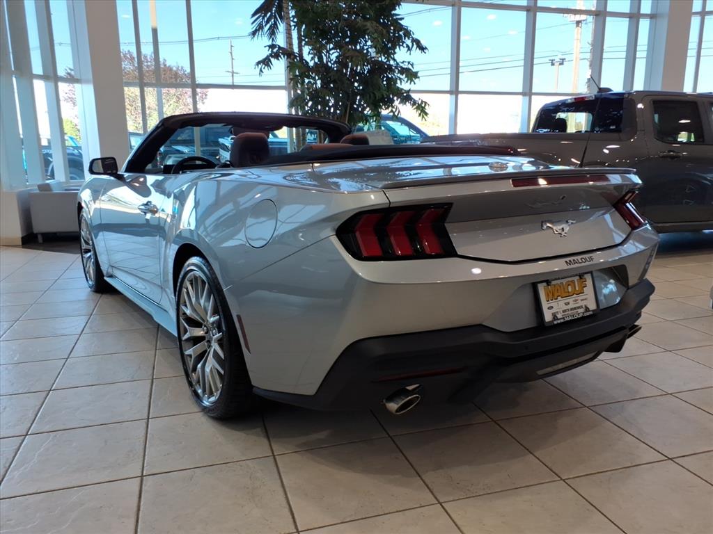 2025 Ford Mustang EcoBoost Premium Convertible photo 4