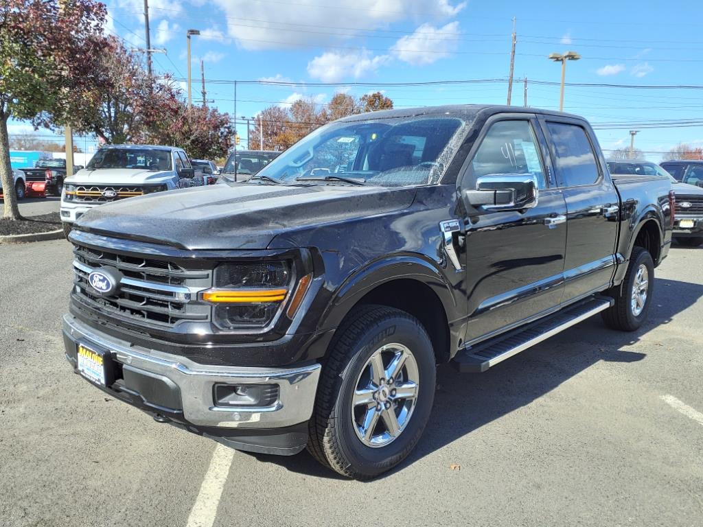 2024 Ford F-150 XLT photo 3