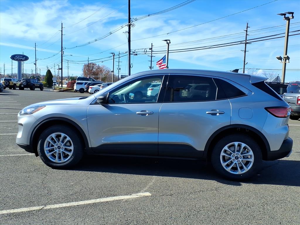 2022 Ford Escape SE photo 4