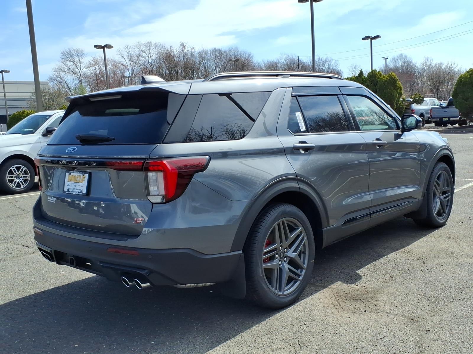 2026 Ford Explorer ST - Photo 6