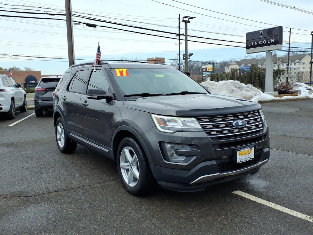 Certified 2017 Ford Explorer XLT SUV