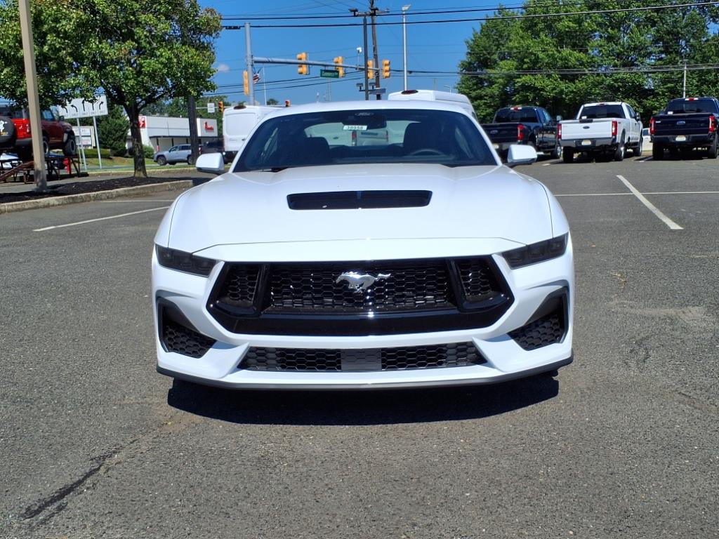 2025 Ford Mustang GT Premium photo 2