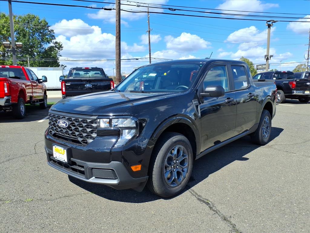 2025 Ford Maverick XLT photo 2