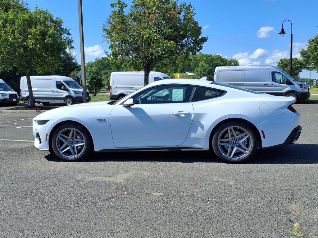 2025 Ford Mustang GT Premium photo 4