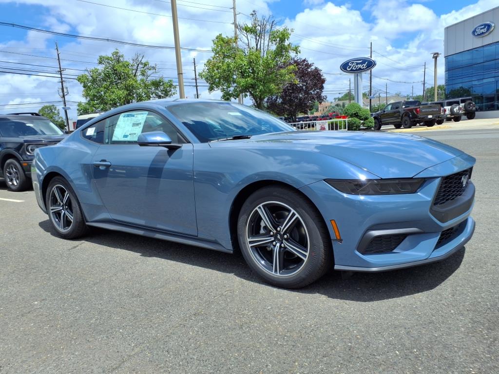 2025 Ford Mustang Coupe 