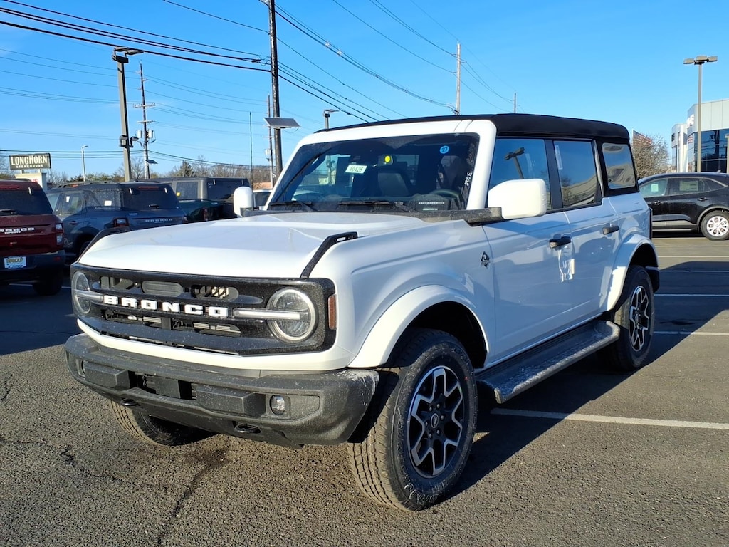 New 2026 Ford Bronco Outer Banks SUV