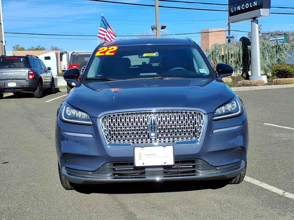 2022 Lincoln Corsair Standard photo 2