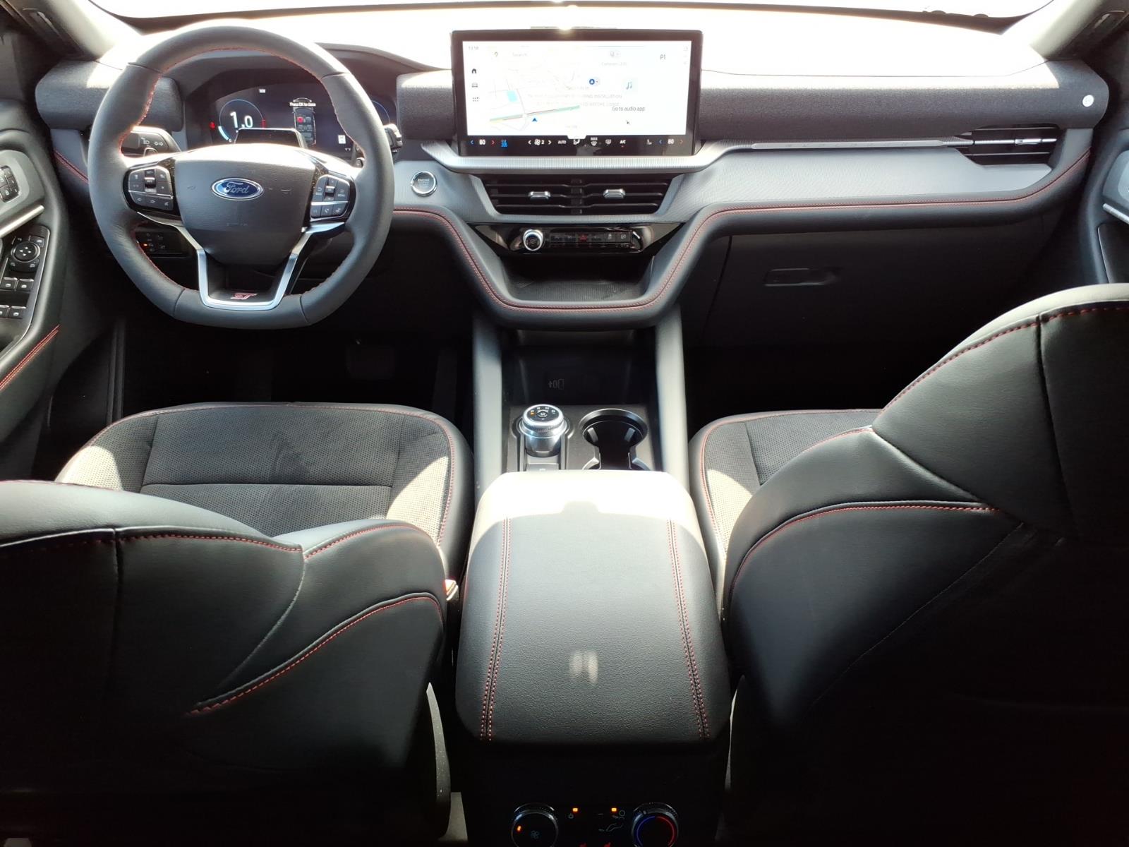 2026 Ford Explorer ST - Photo 10