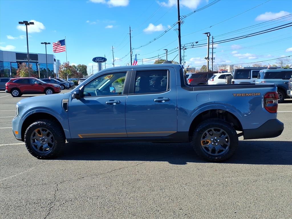 2025 Ford Maverick Tremor photo 2