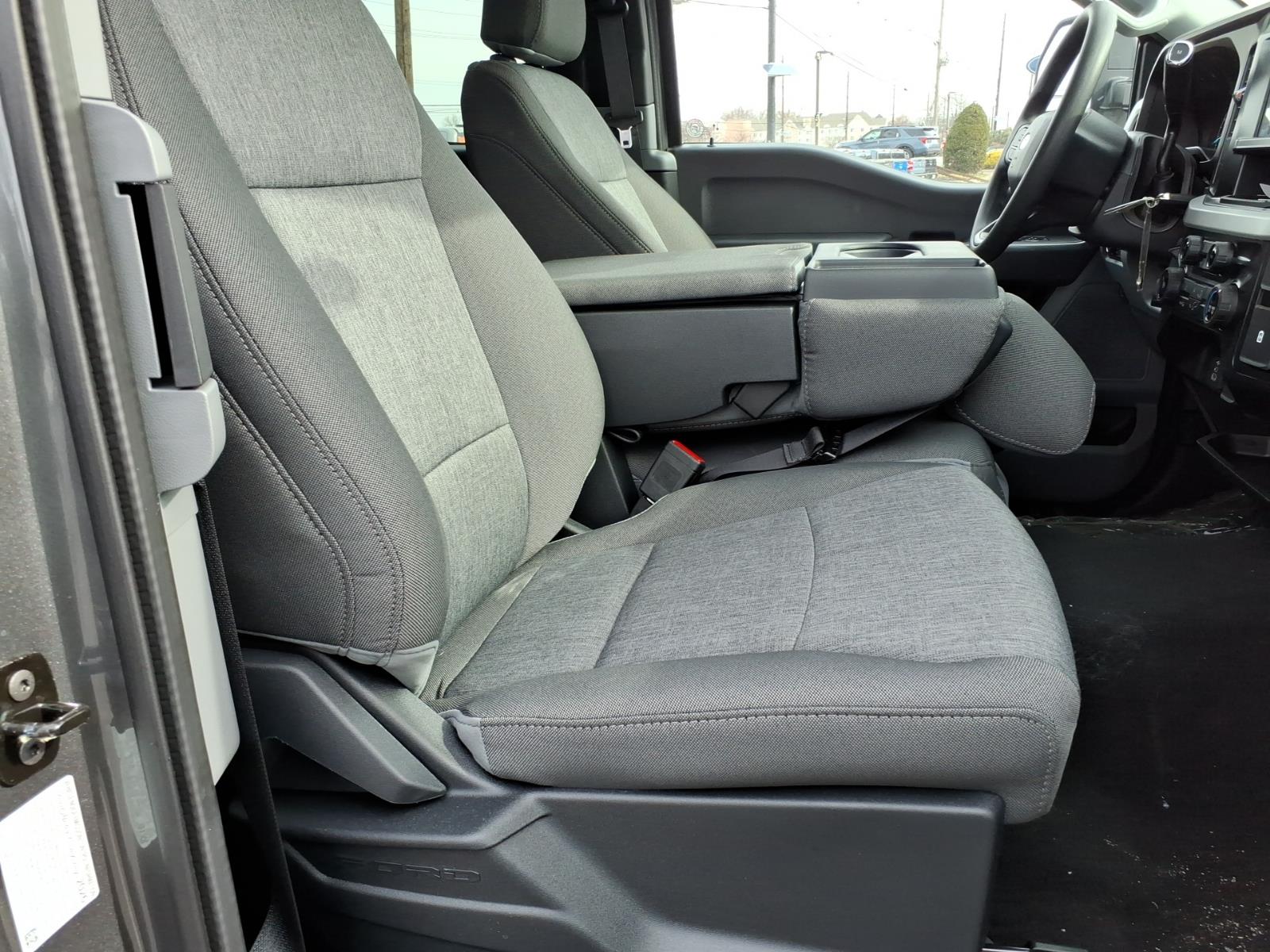 2026 Ford F-350 Super Duty XL - Photo 8
