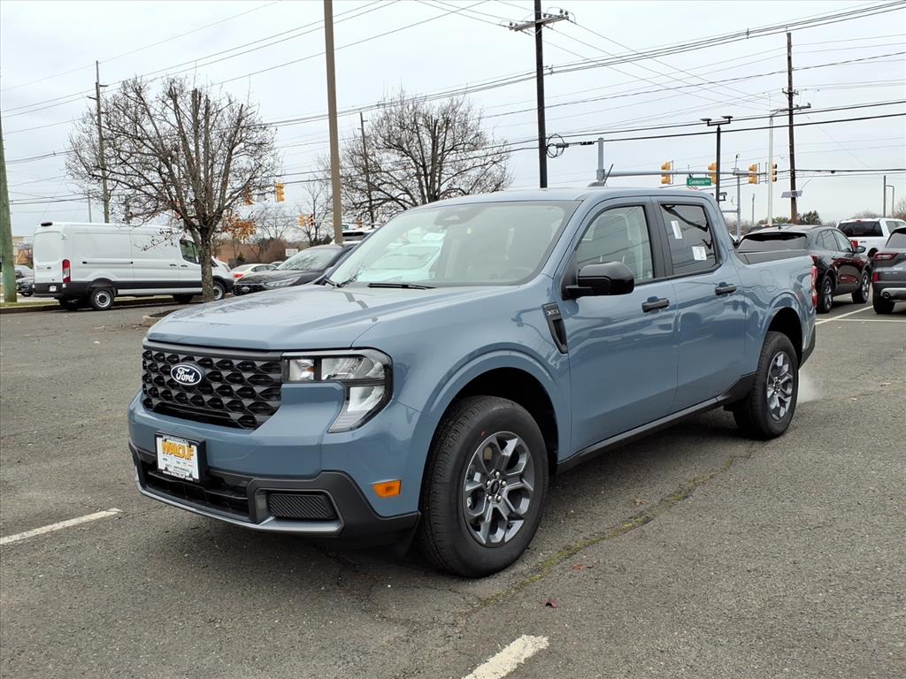 2026 Ford Maverick XLT photo 2