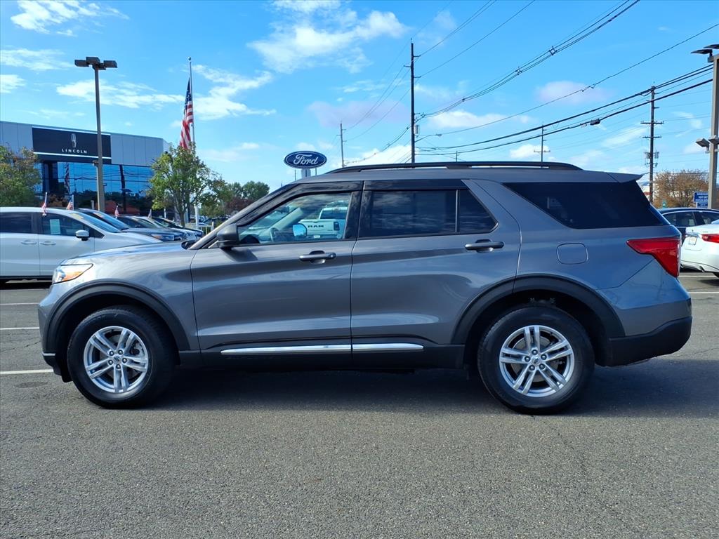 2022 Ford Explorer XLT photo 4