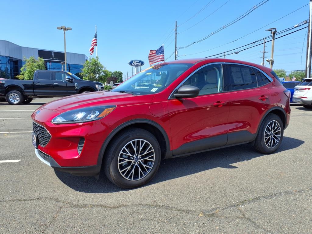 2022 Ford Escape SE photo 3