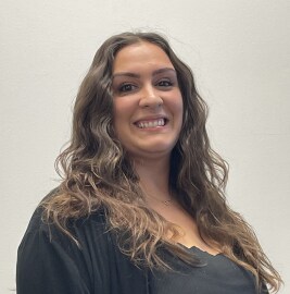 Staff member Jacinda Dos Santos from 5bda08c06132