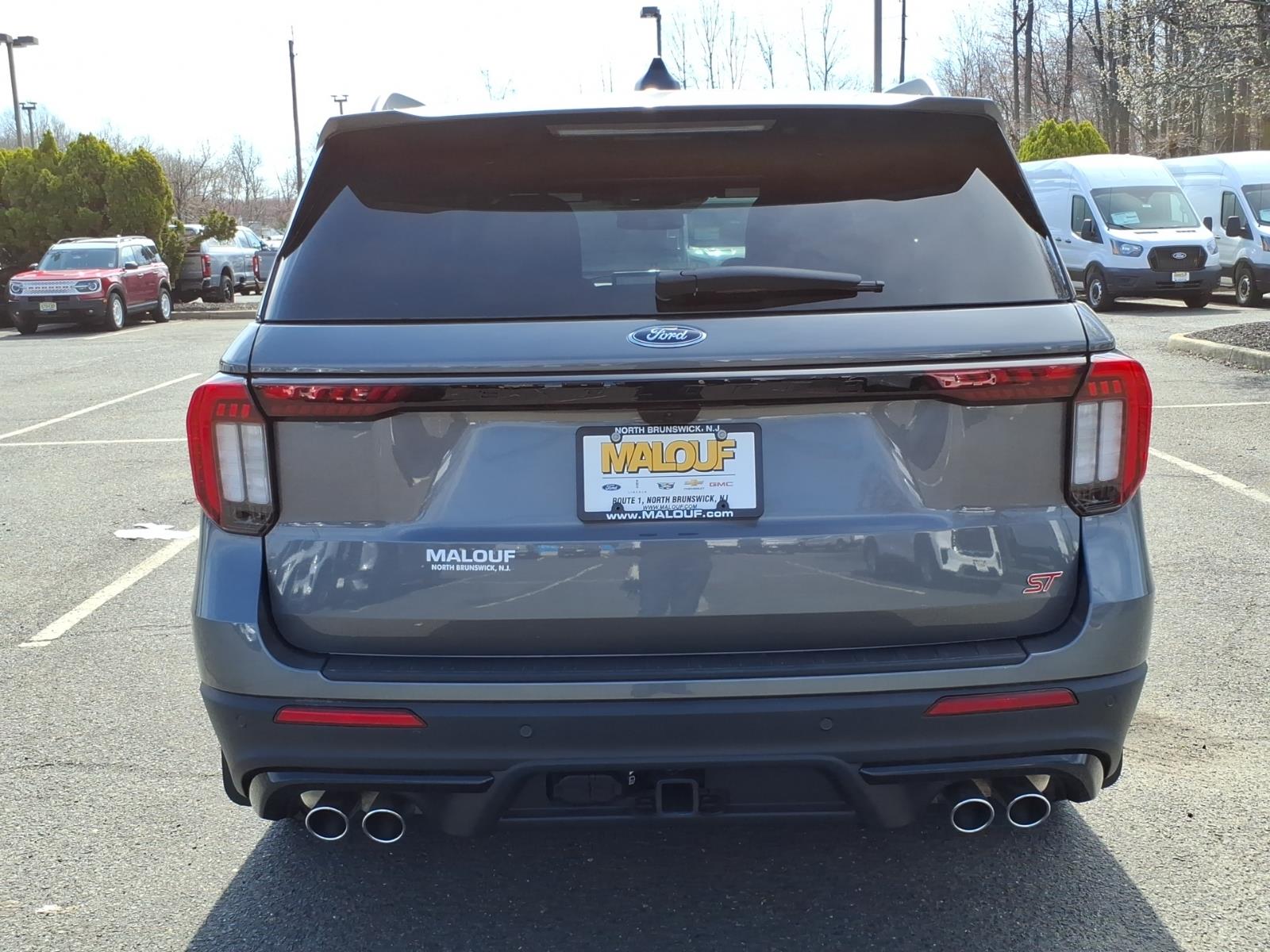2026 Ford Explorer ST - Photo 5