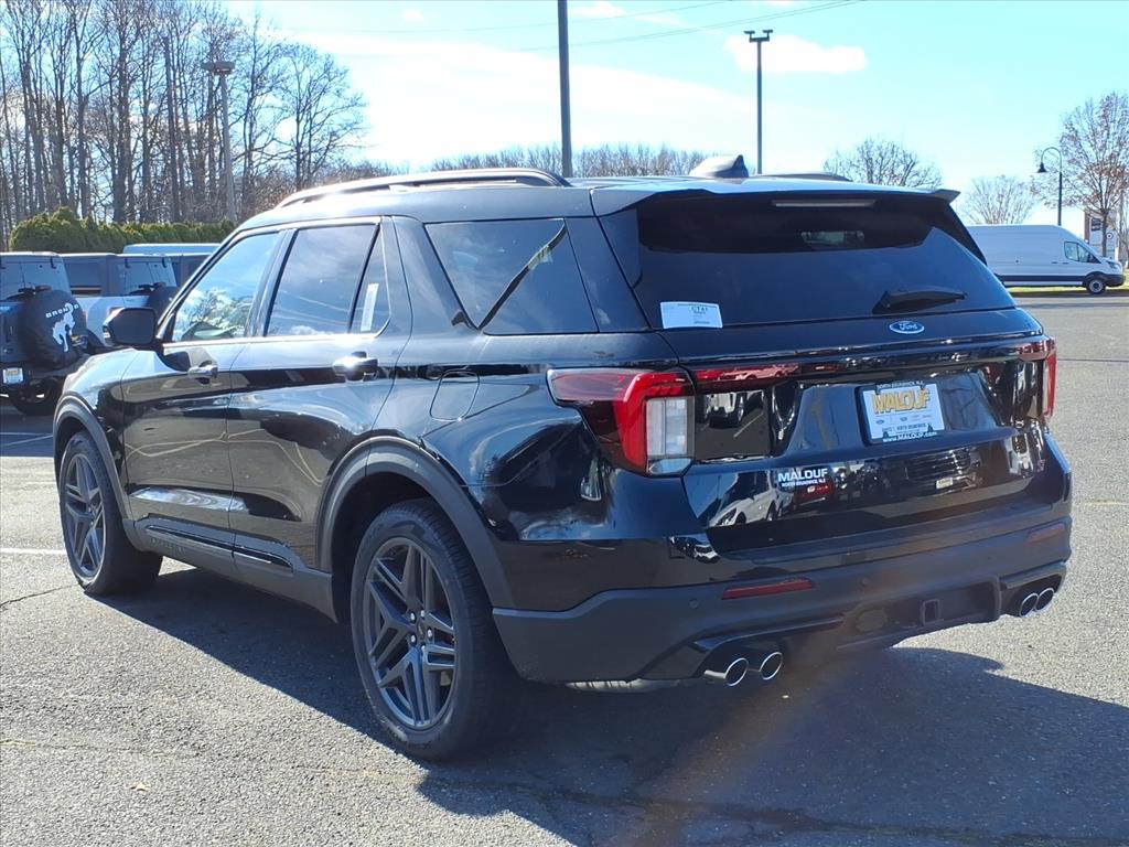 2026 Ford Explorer ST photo 3