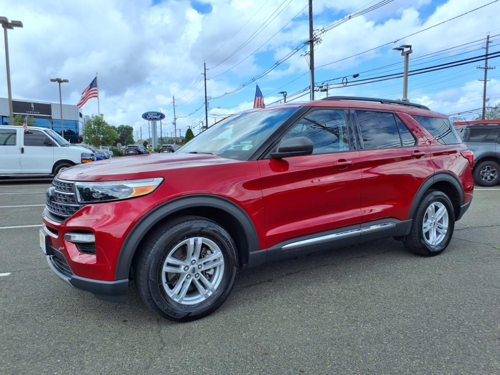 2022 Ford Explorer XLT photo 3