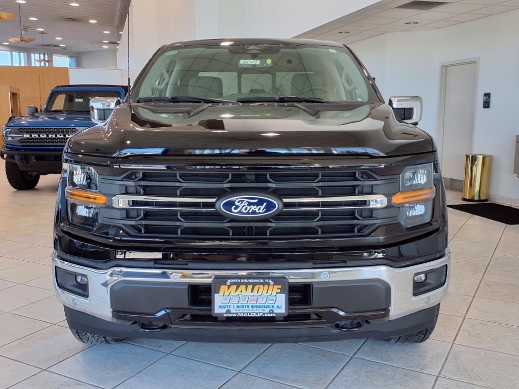 2025 Ford F-150 XLT photo 2