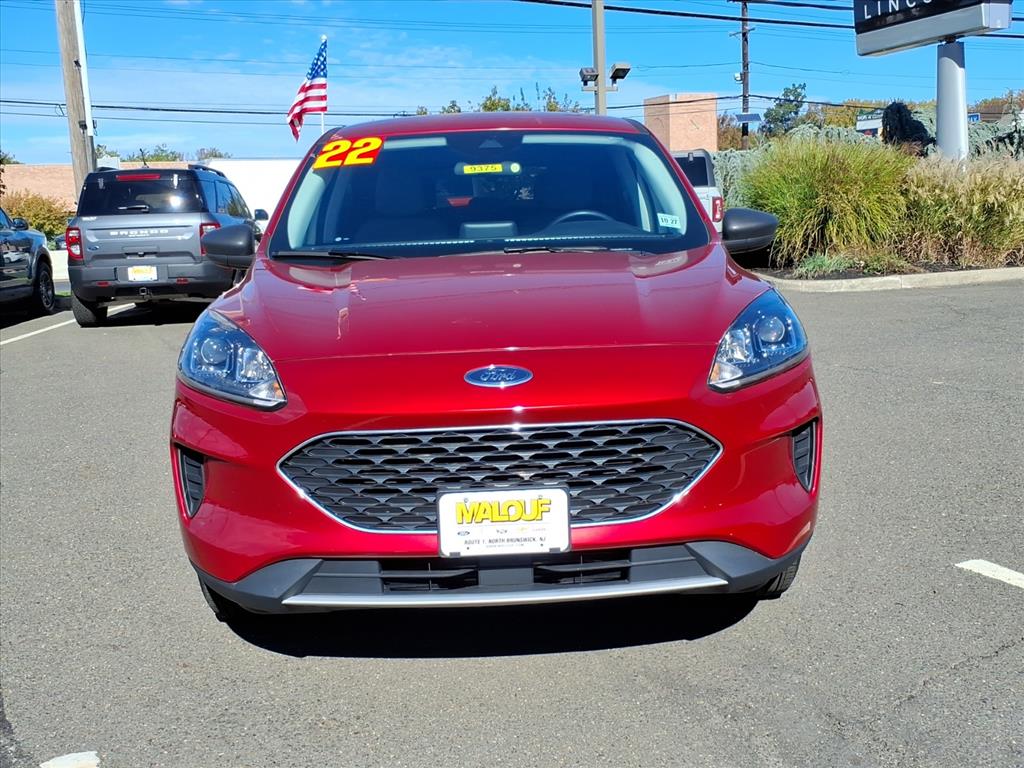 2022 Ford Escape SE photo 2