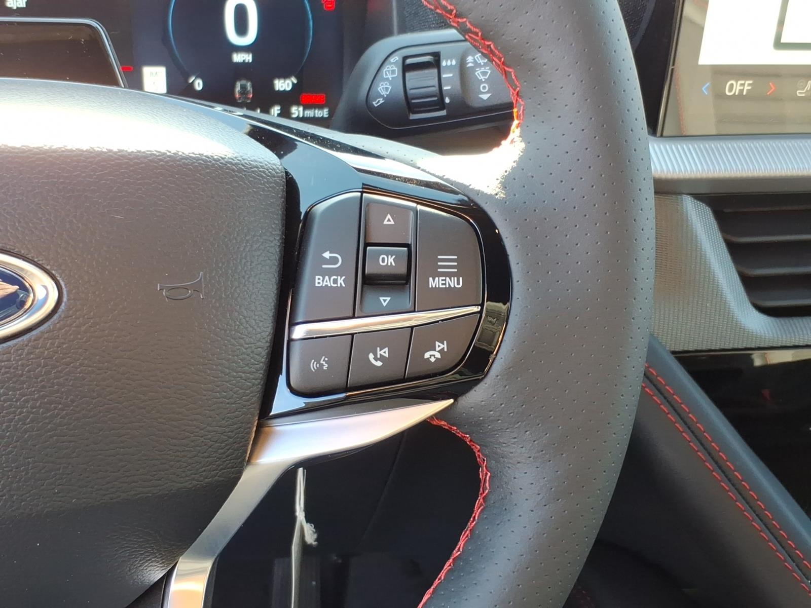 2026 Ford Explorer ST-Line - Photo 18