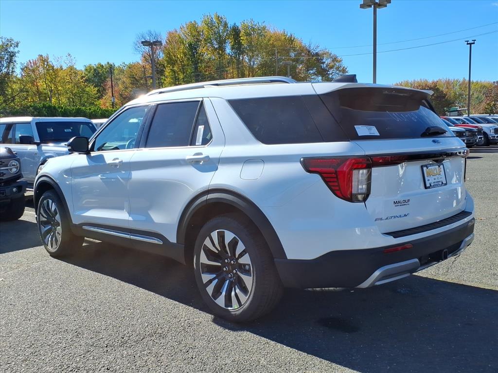 2026 Ford Explorer Platinum photo 3