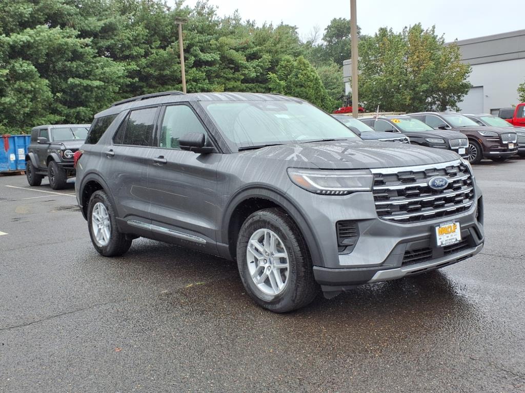2025 Ford Explorer SUV 